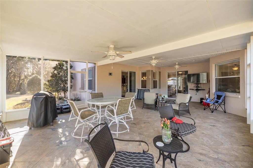 На продажу: $775,000 (3 спален, 2 ванн, 2401 Квадратных фут)