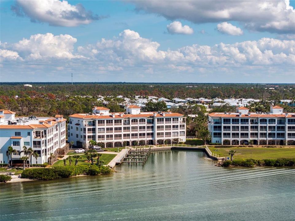 На продажу: $599,000 (2 спален, 2 ванн, 1688 Квадратных фут)