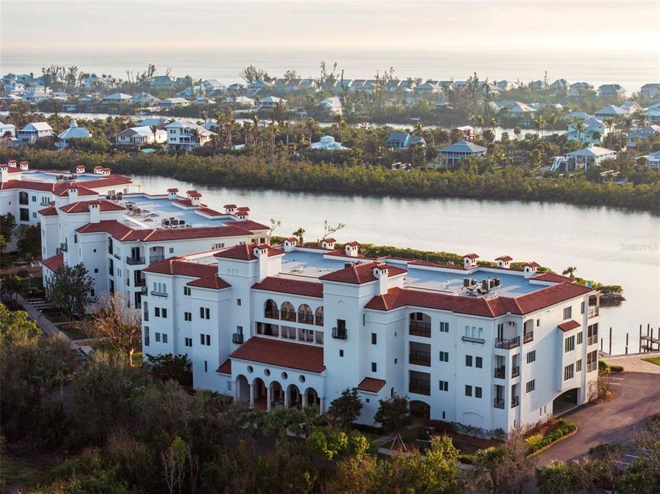 На продажу: $599,000 (2 спален, 2 ванн, 1688 Квадратных фут)