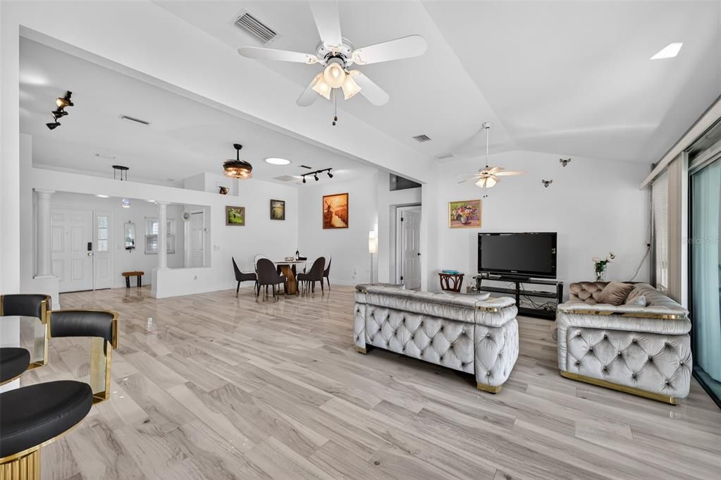 For Rent: $3,000 (3 beds, 2 baths, 1730 Square Feet)