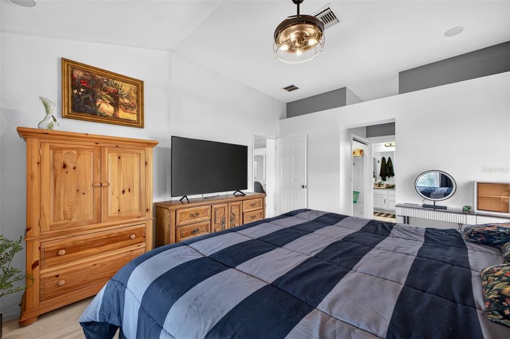For Rent: $3,000 (3 beds, 2 baths, 1730 Square Feet)