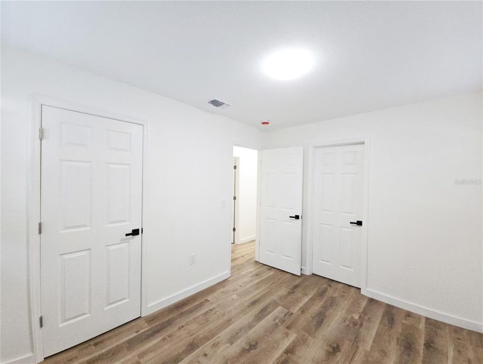 Activo con contrato: $230,000 (3 camas, 2 baños, 819 Pies cuadrados)