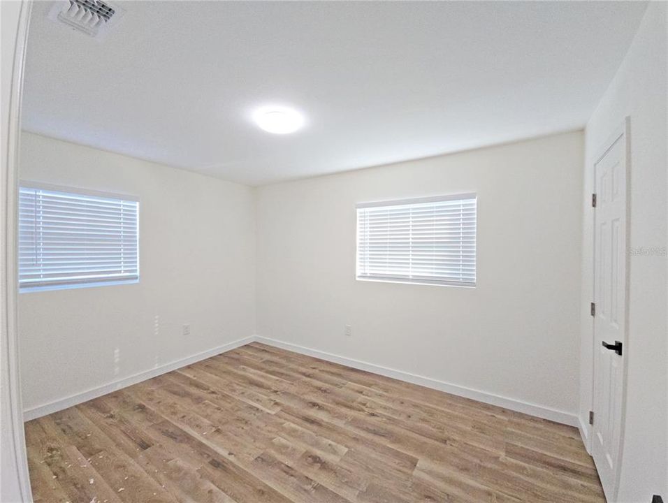 Activo con contrato: $230,000 (3 camas, 2 baños, 819 Pies cuadrados)