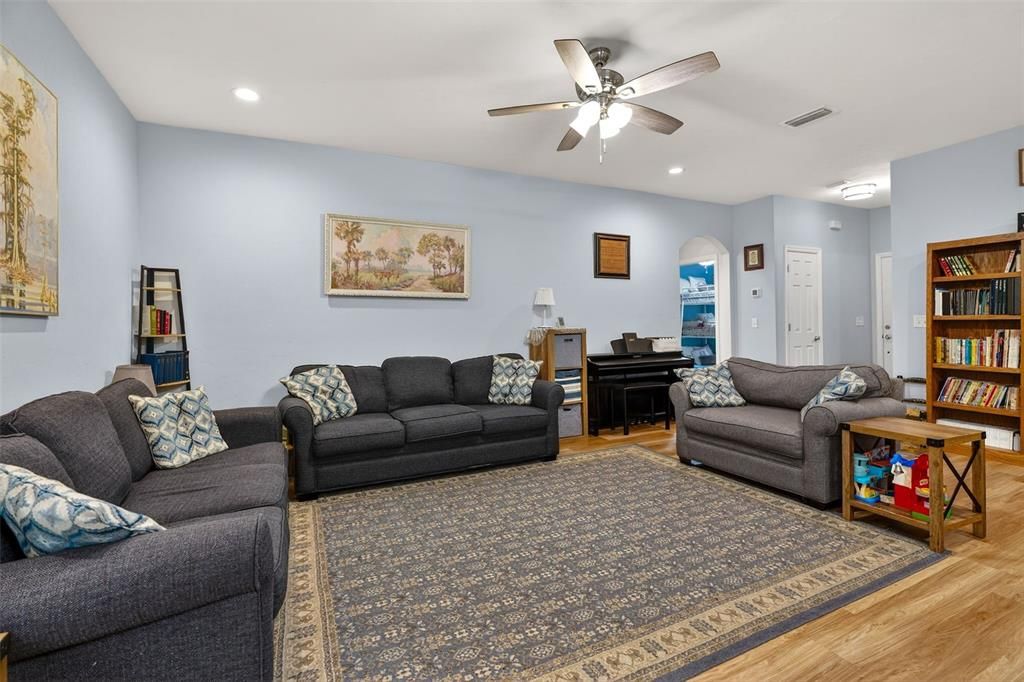 For Sale: $344,900 (4 beds, 2 baths, 2067 Square Feet)