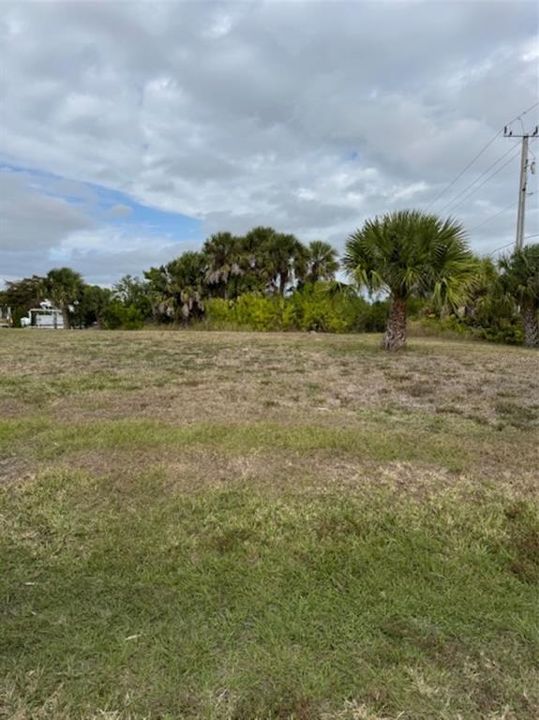 На продажу: $115,000 (0.24 acres)
