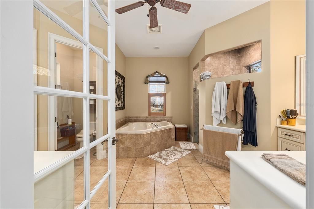 En Venta: $2,099,999 (5 camas, 5 baños, 6853 Pies cuadrados)