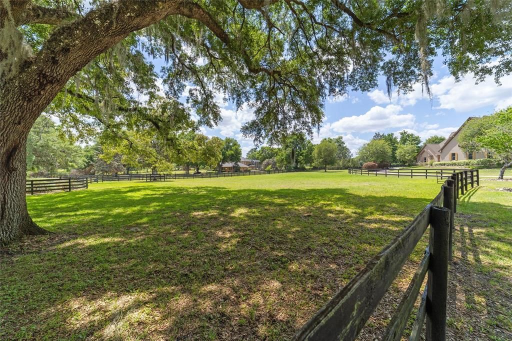 En Venta: $2,099,999 (5 camas, 5 baños, 6853 Pies cuadrados)