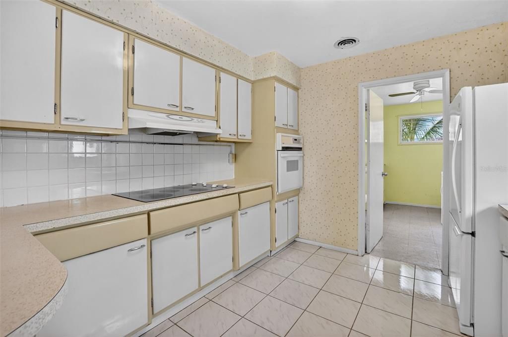 На продажу: $690,000 (2 спален, 2 ванн, 1596 Квадратных фут)