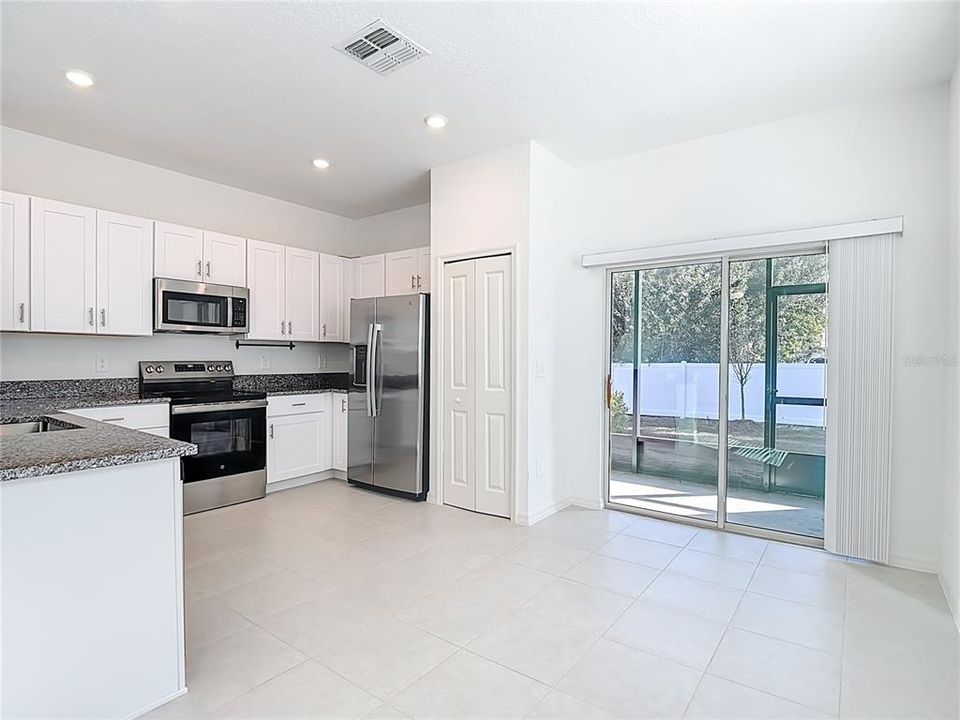En Venta: $294,900 (2 camas, 2 baños, 1541 Pies cuadrados)