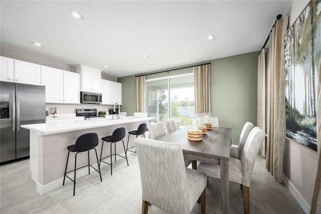 Active With Contract: $318,465 (3 beds, 2 baths, 1674 Square Feet)