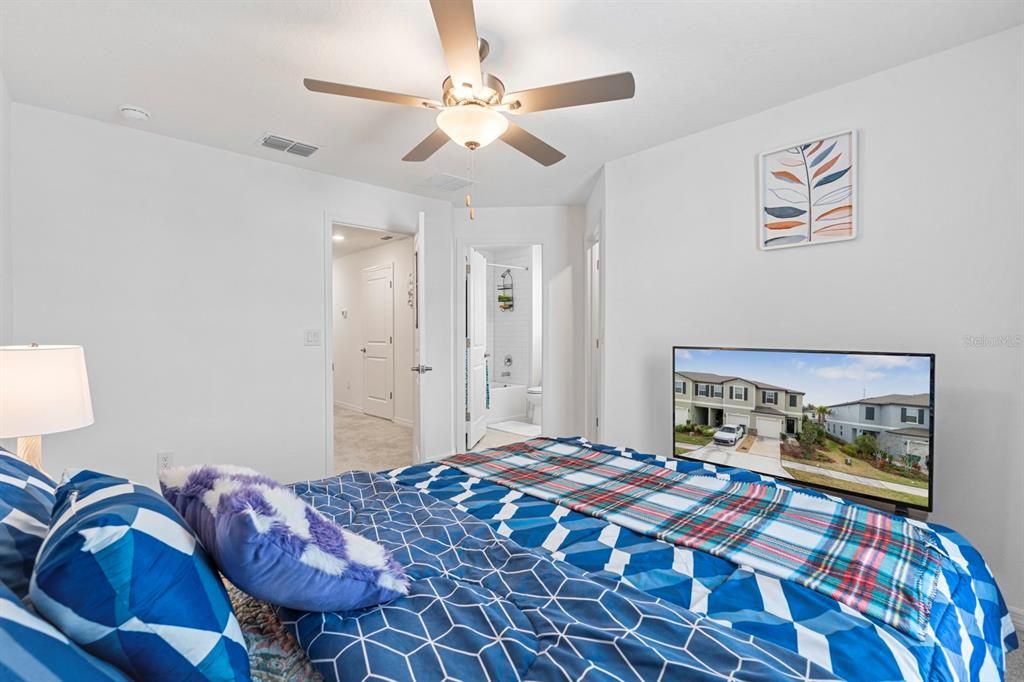 For Sale: $269,500 (2 beds, 2 baths, 1541 Square Feet)