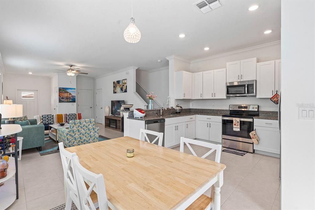 For Sale: $269,500 (2 beds, 2 baths, 1541 Square Feet)