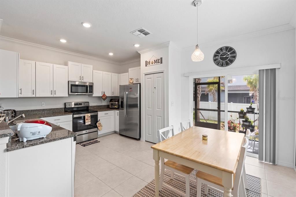 For Sale: $269,500 (2 beds, 2 baths, 1541 Square Feet)