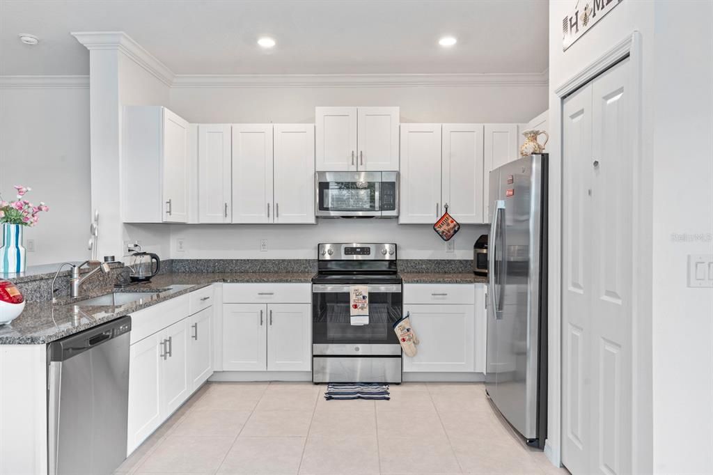 For Sale: $269,500 (2 beds, 2 baths, 1541 Square Feet)