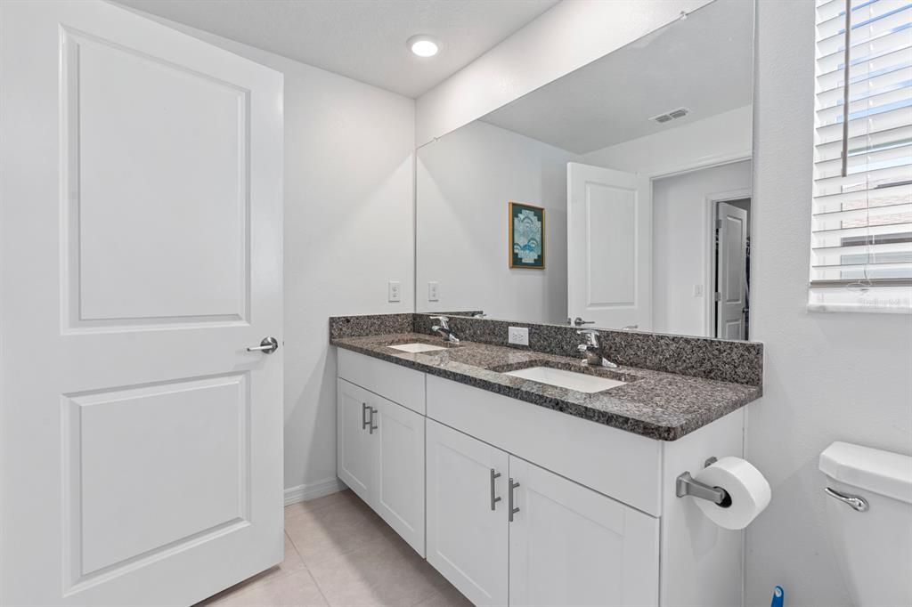 For Sale: $269,500 (2 beds, 2 baths, 1541 Square Feet)