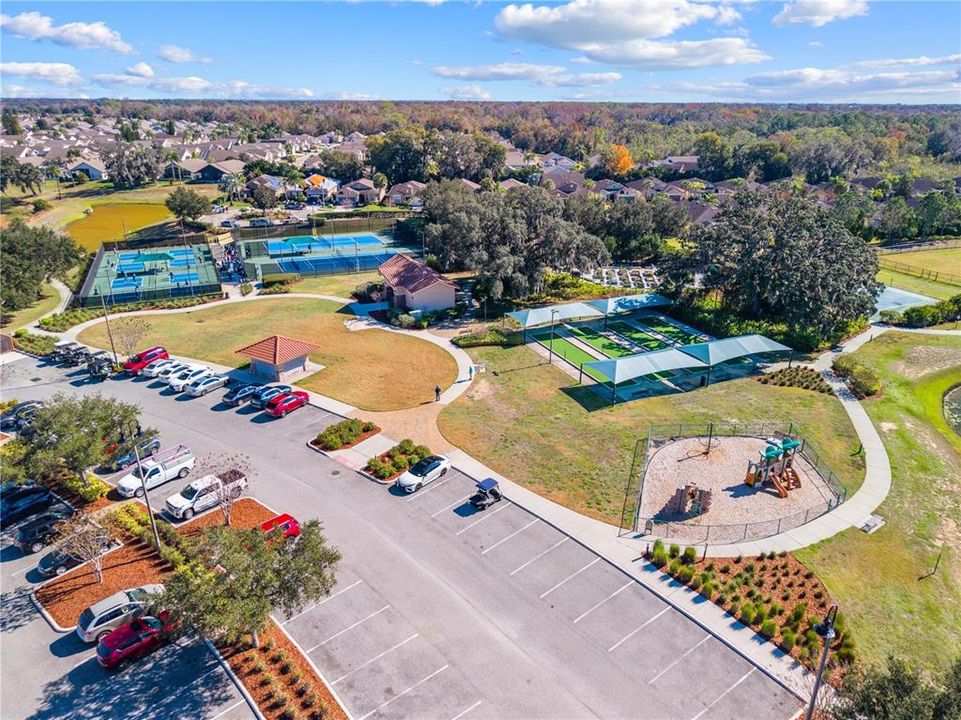 En Venta: $522,000 (5 camas, 3 baños, 3357 Pies cuadrados)