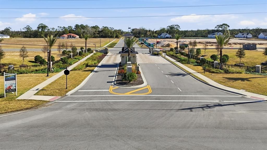 На продажу: $215,000 (0.18 acres)