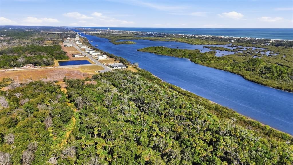 На продажу: $215,000 (0.18 acres)