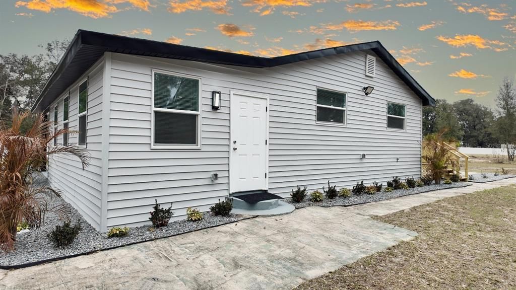 На продажу: $490,990 (3 спален, 2 ванн, 1464 Квадратных фут)