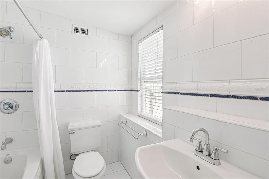 For Sale: $1,790,000 (5 beds, 4 baths, 4289 Square Feet)
