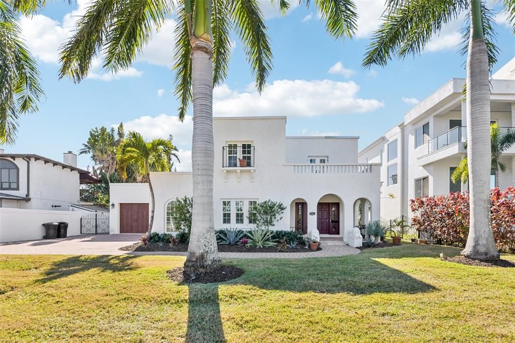 For Sale: $1,790,000 (5 beds, 4 baths, 4289 Square Feet)