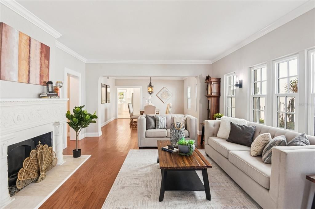 For Sale: $1,790,000 (5 beds, 4 baths, 4289 Square Feet)