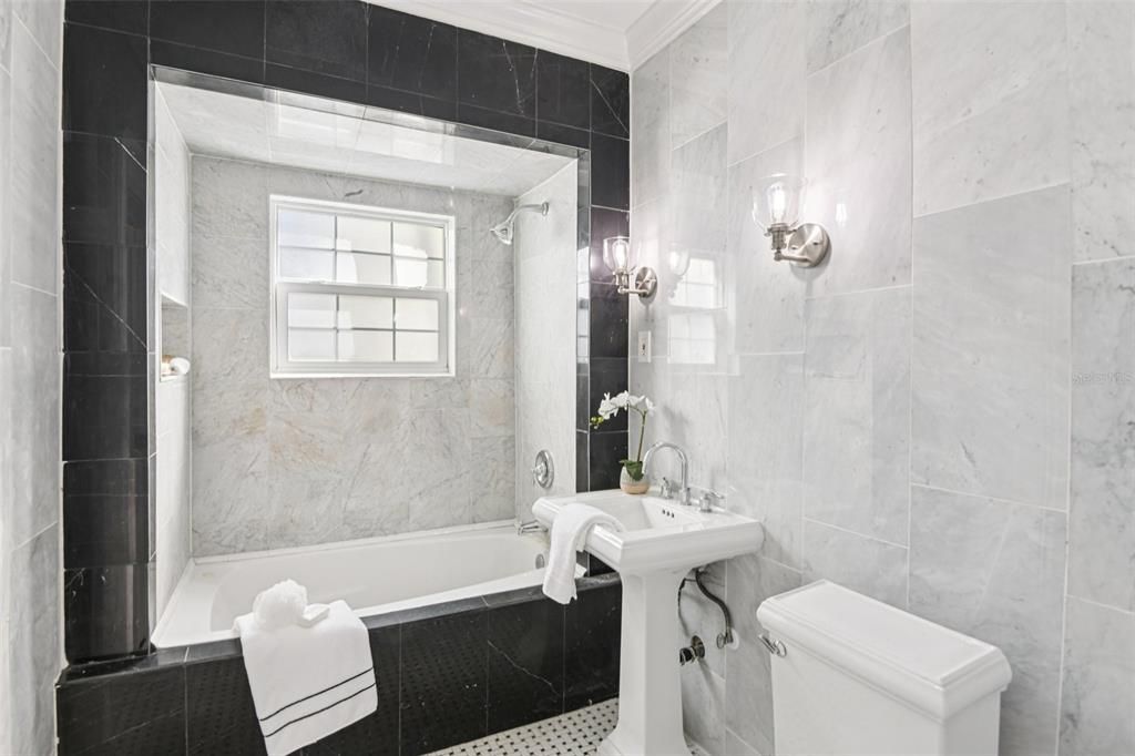 For Sale: $1,790,000 (5 beds, 4 baths, 4289 Square Feet)