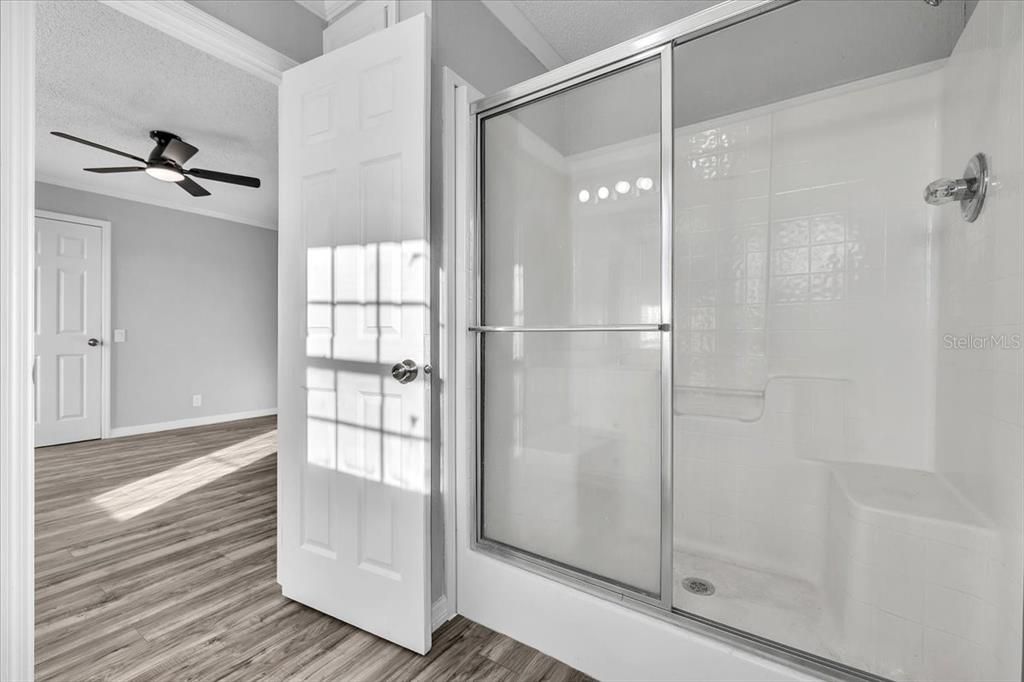 Active With Contract: $130,000 (2 beds, 2 baths, 1080 Square Feet)