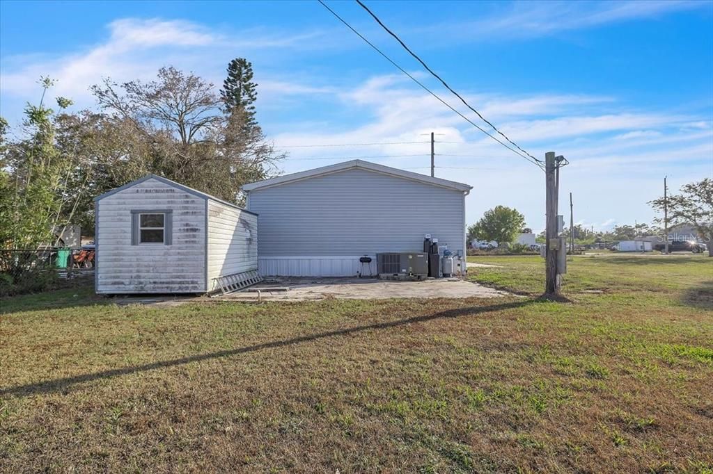 Active With Contract: $130,000 (2 beds, 2 baths, 1080 Square Feet)