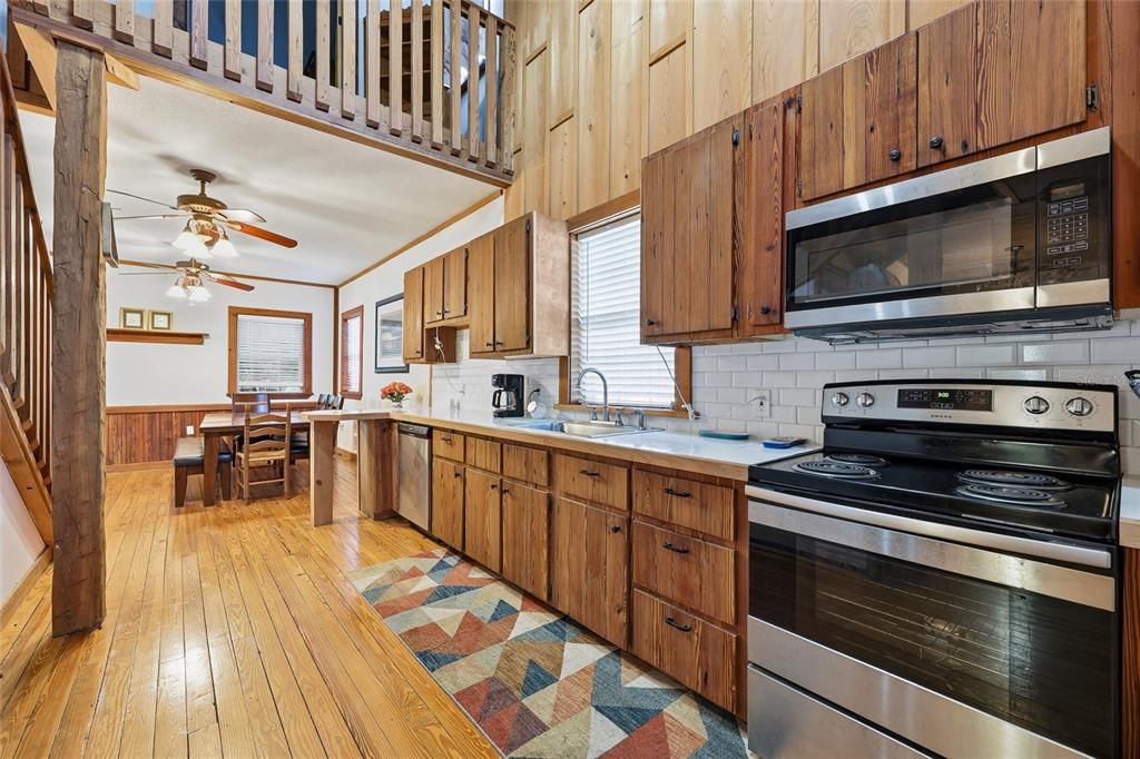 待售: $359,000 (2 贝兹, 2 浴室, 1612 平方英尺)