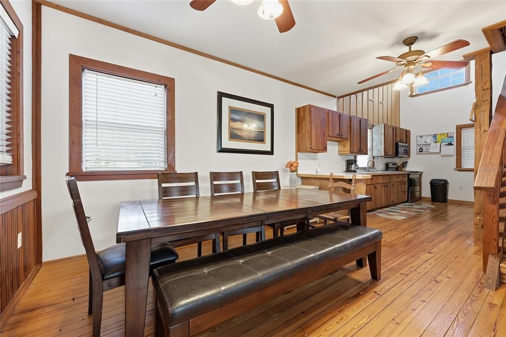 待售: $359,000 (2 贝兹, 2 浴室, 1612 平方英尺)