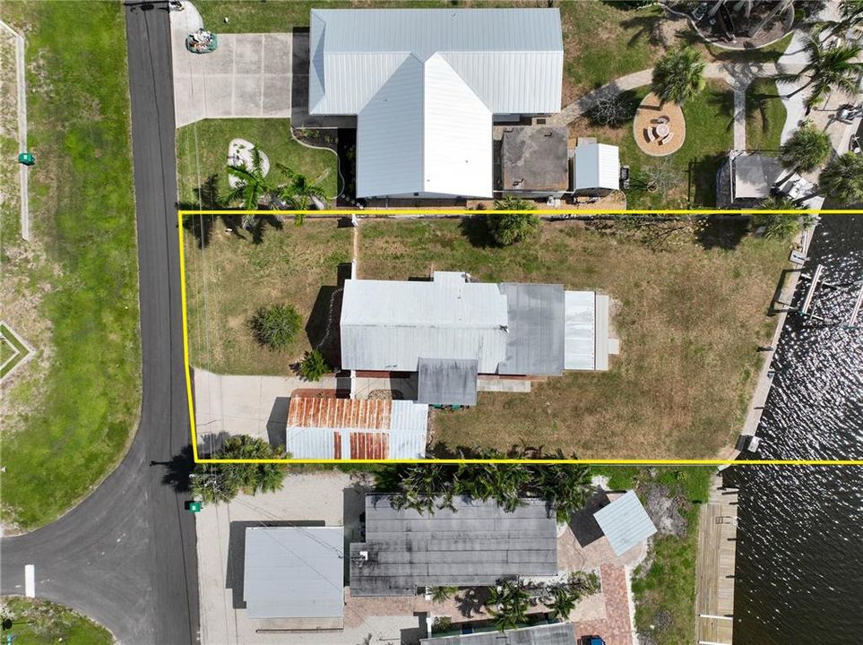 Под контрактом: $350,000 (0.22 acres)