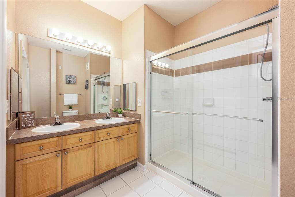 Active With Contract: $225,000 (3 beds, 2 baths, 1542 Square Feet)