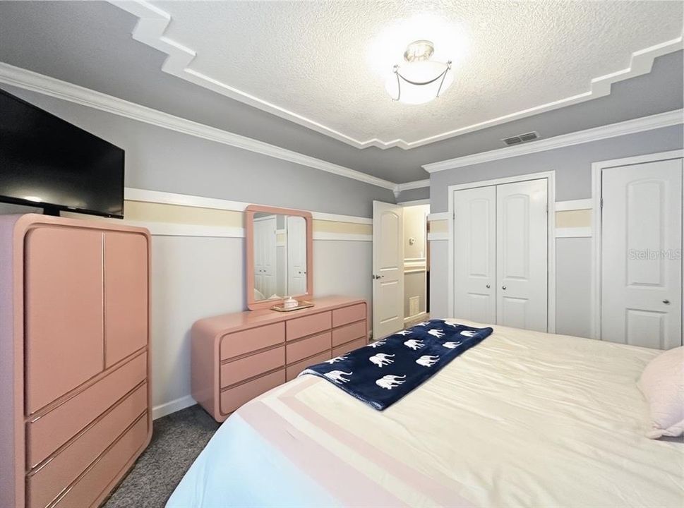 Activo con contrato: $1,179,000 (4 camas, 4 baños, 3629 Pies cuadrados)