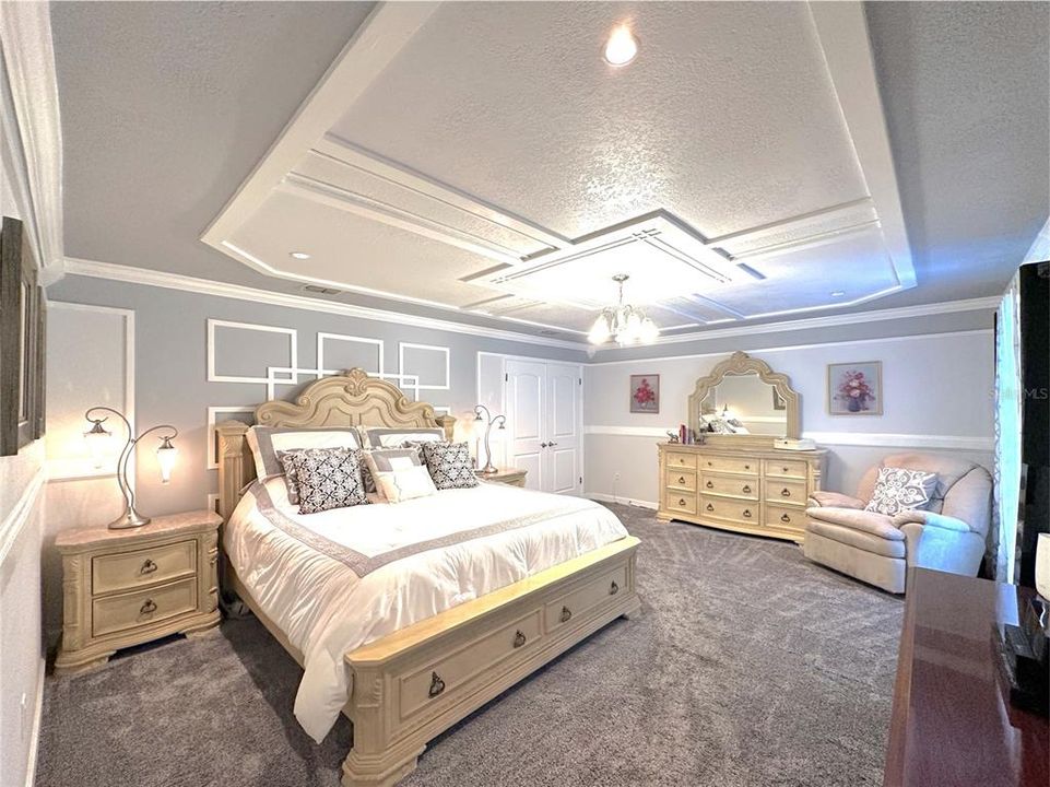 Activo con contrato: $1,179,000 (4 camas, 4 baños, 3629 Pies cuadrados)