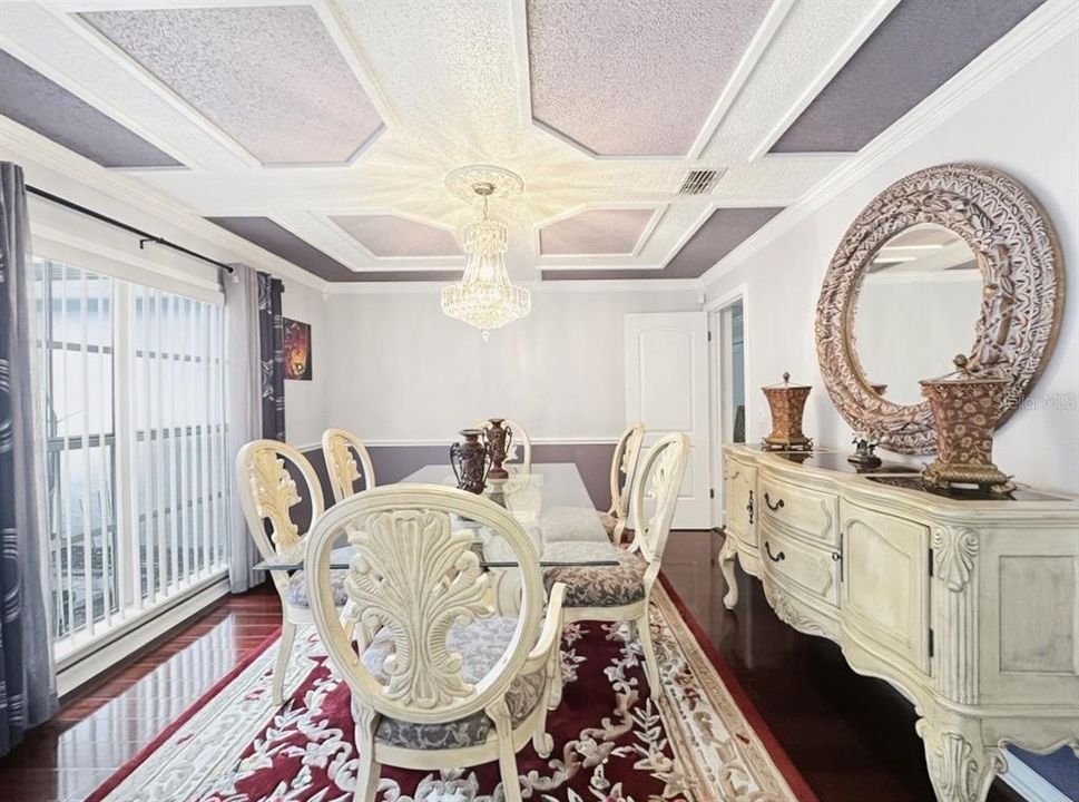 Activo con contrato: $1,179,000 (4 camas, 4 baños, 3629 Pies cuadrados)