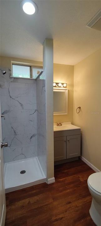 For Rent: $1,750 (2 beds, 1 baths, 672 Square Feet)