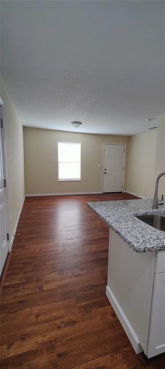 For Rent: $1,750 (2 beds, 1 baths, 672 Square Feet)