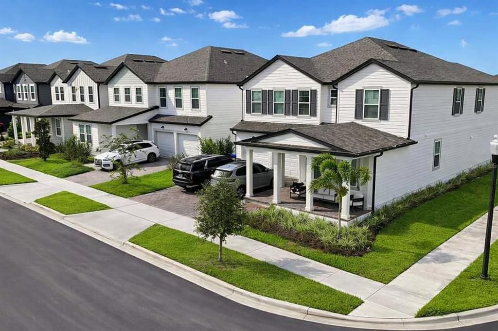 Activo con contrato: $969,000 (5 camas, 4 baños, 3787 Pies cuadrados)