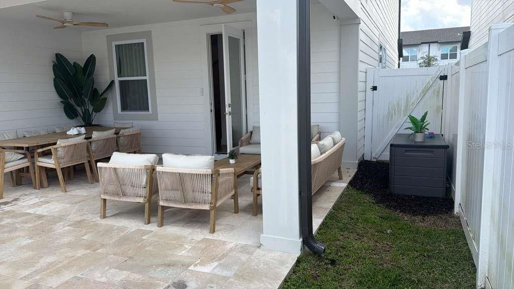 Activo con contrato: $969,000 (5 camas, 4 baños, 3787 Pies cuadrados)