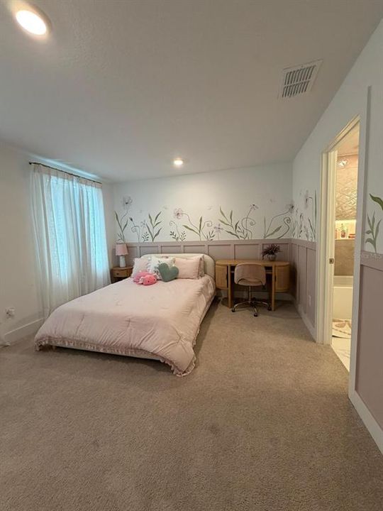 Activo con contrato: $969,000 (5 camas, 4 baños, 3787 Pies cuadrados)