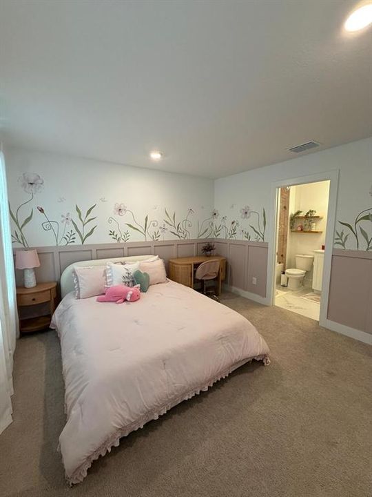 Activo con contrato: $969,000 (5 camas, 4 baños, 3787 Pies cuadrados)