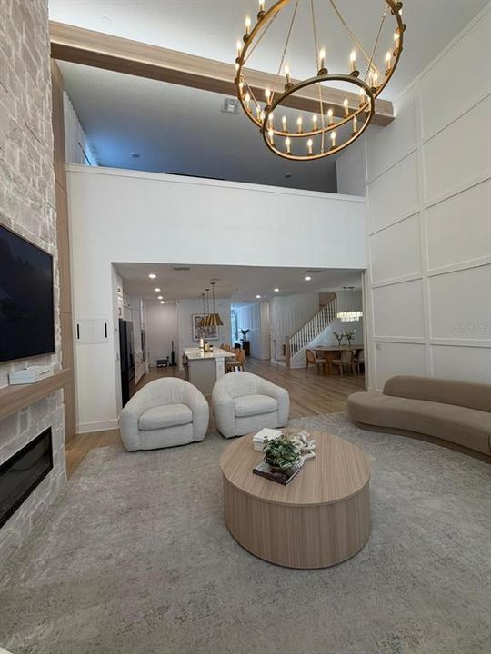 Activo con contrato: $969,000 (5 camas, 4 baños, 3787 Pies cuadrados)