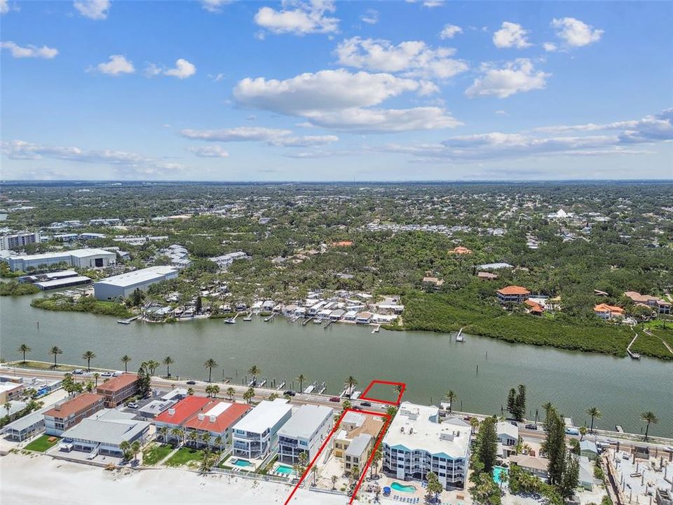 For Sale: $4,750,000 (0.35 acres)