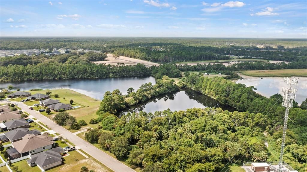 待售: $397,850 (5.60 acres)