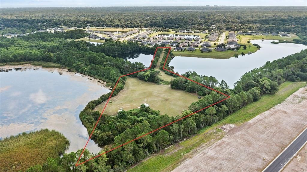 待售: $397,850 (5.60 acres)
