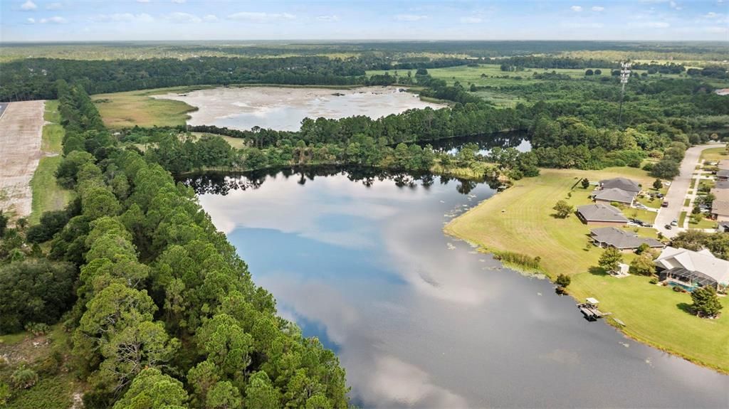 待售: $397,850 (5.60 acres)