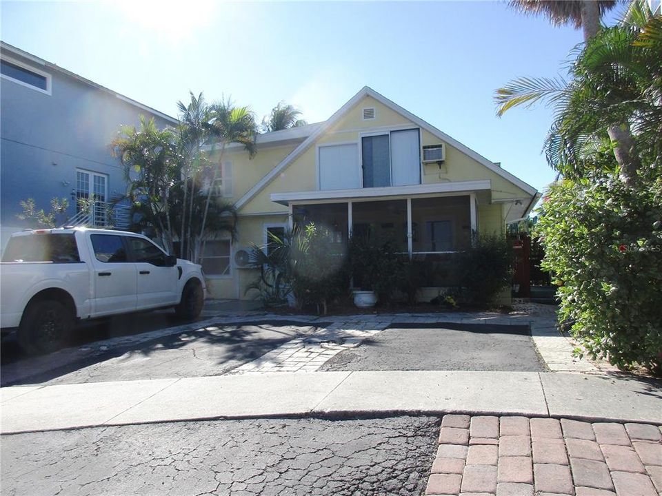 For Sale: $1,200,000 (5 beds, 0 baths, 2961 Square Feet)