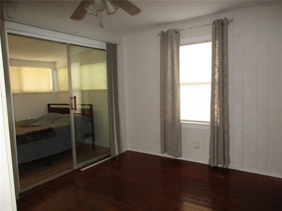 For Sale: $1,200,000 (5 beds, 0 baths, 2961 Square Feet)