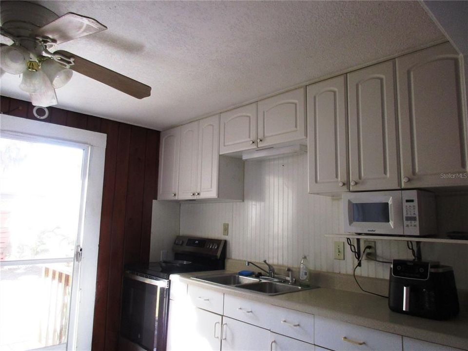 For Sale: $1,200,000 (5 beds, 0 baths, 2961 Square Feet)